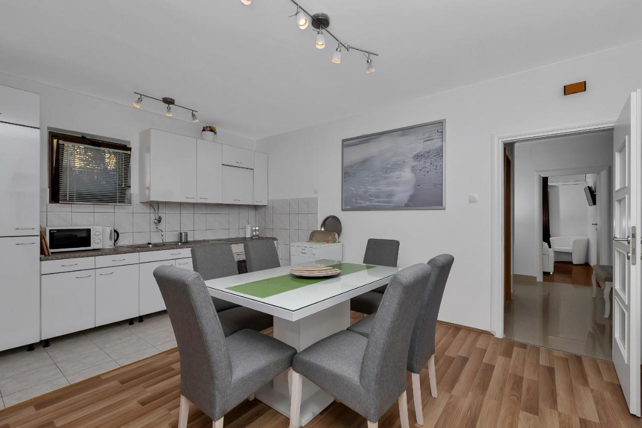 Apartment Sabina Makarska Exteriör bild