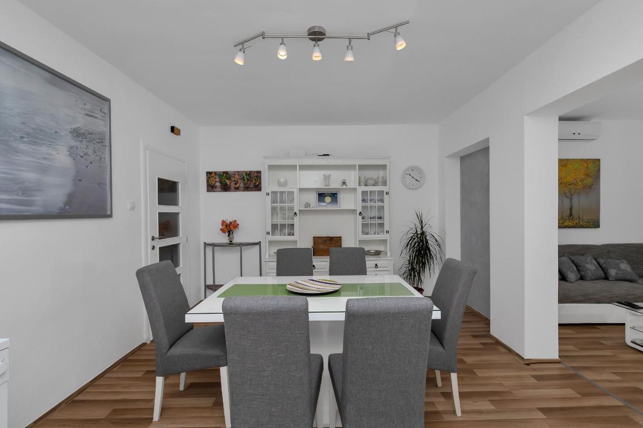 Apartment Sabina Makarska Exteriör bild